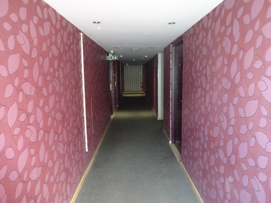 The Purple Leaf Hotels Haiderabad Buitenkant foto