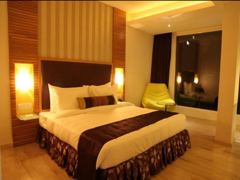 The Purple Leaf Hotels Haiderabad Buitenkant foto