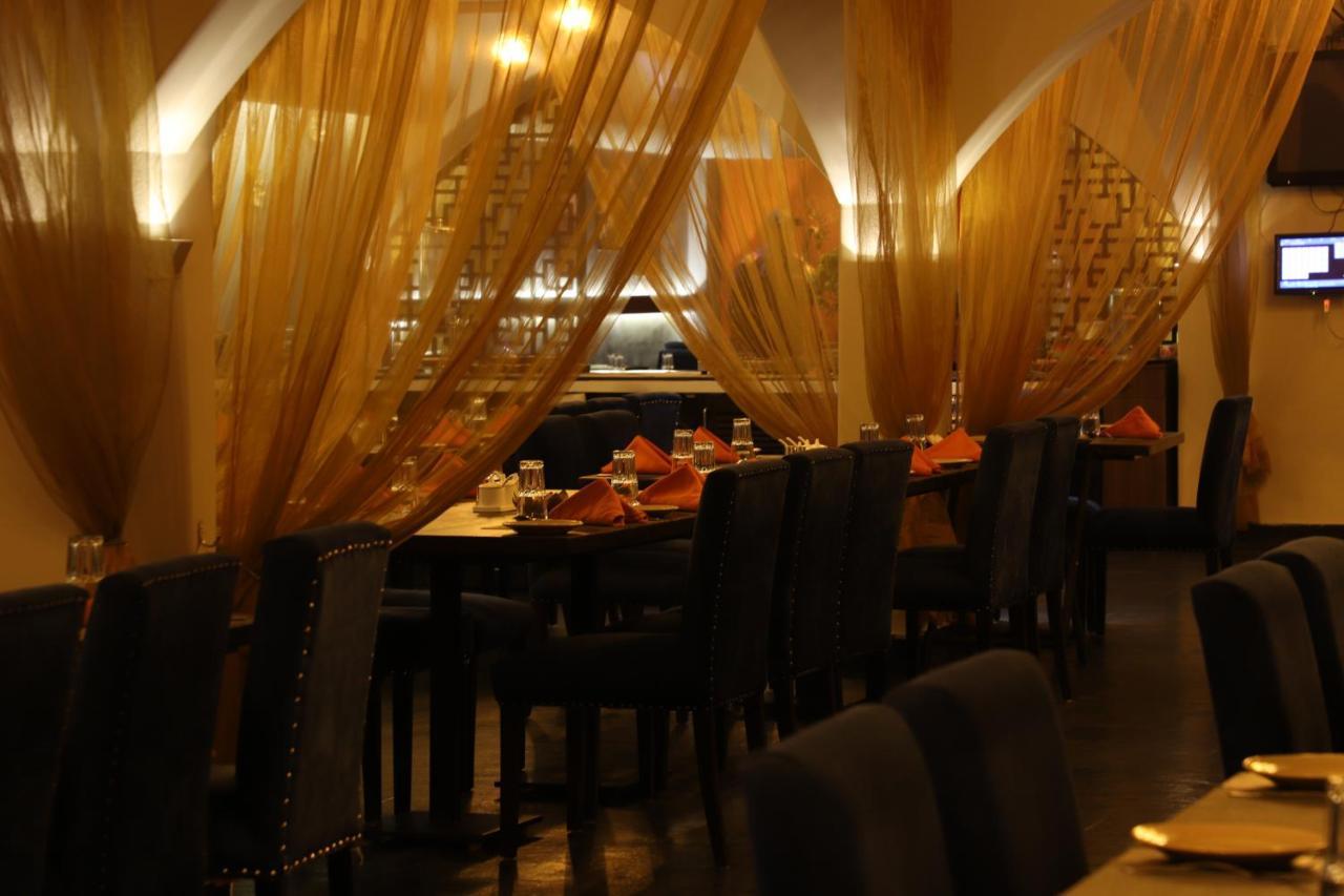 The Purple Leaf Hotels Haiderabad Buitenkant foto